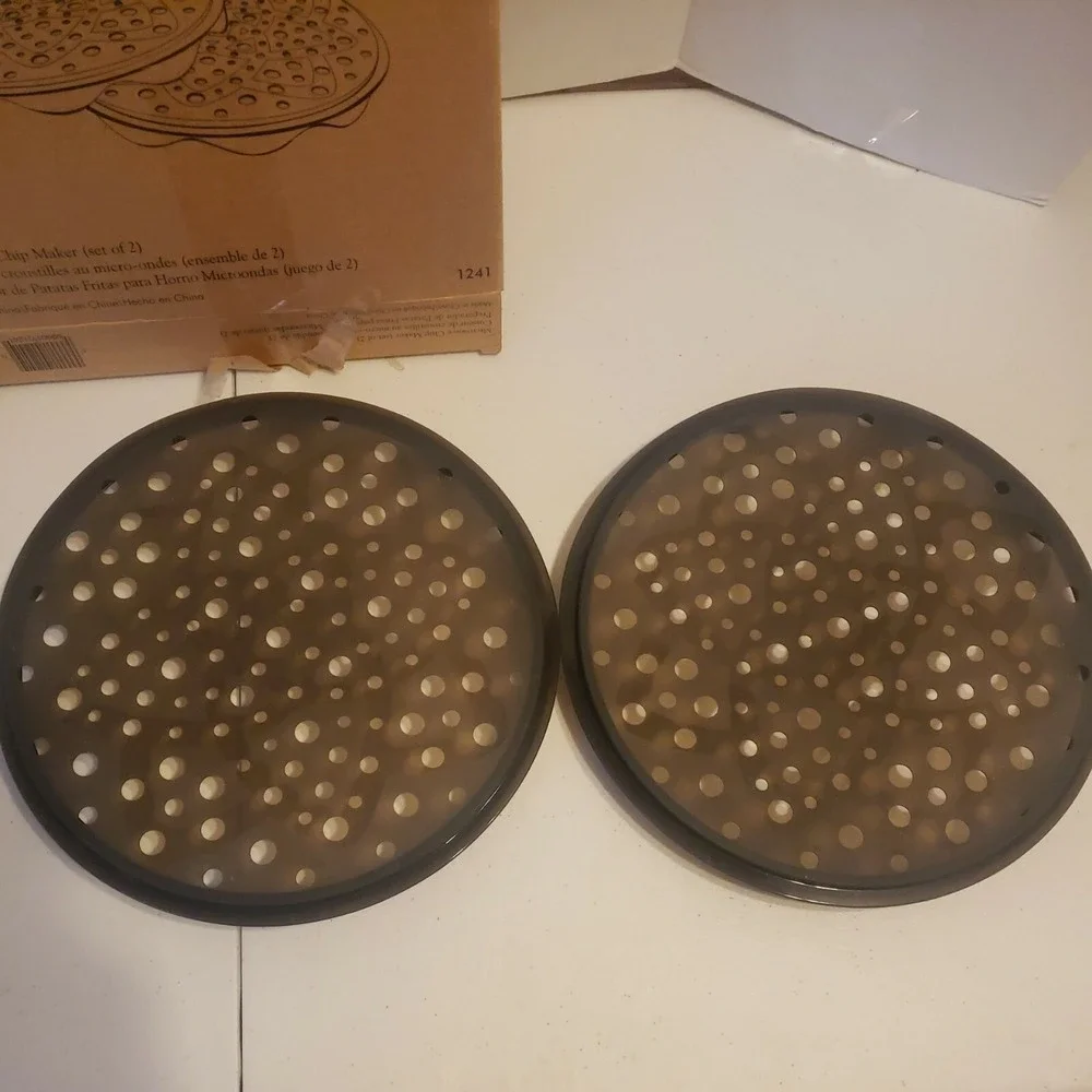 Pampered Chef Microwave Chip Maker Set of Two #1241‎ Box